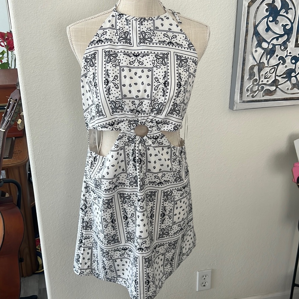 Cut out backless handkerchief dress